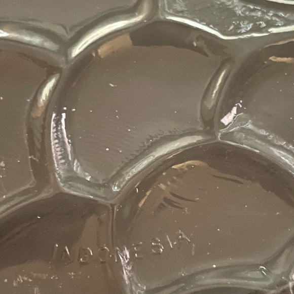 Indonesia Clear Cut Glass Dinner Plates and Bowls in Grape motif - Picture 9 of 9